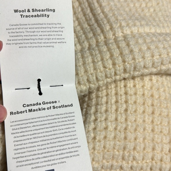 Canada Goose x Robert Mackie Waffle Infinity Loop Scarf - Ivory - Picture 9 of 13